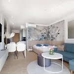 Solaris Sea View 아파트